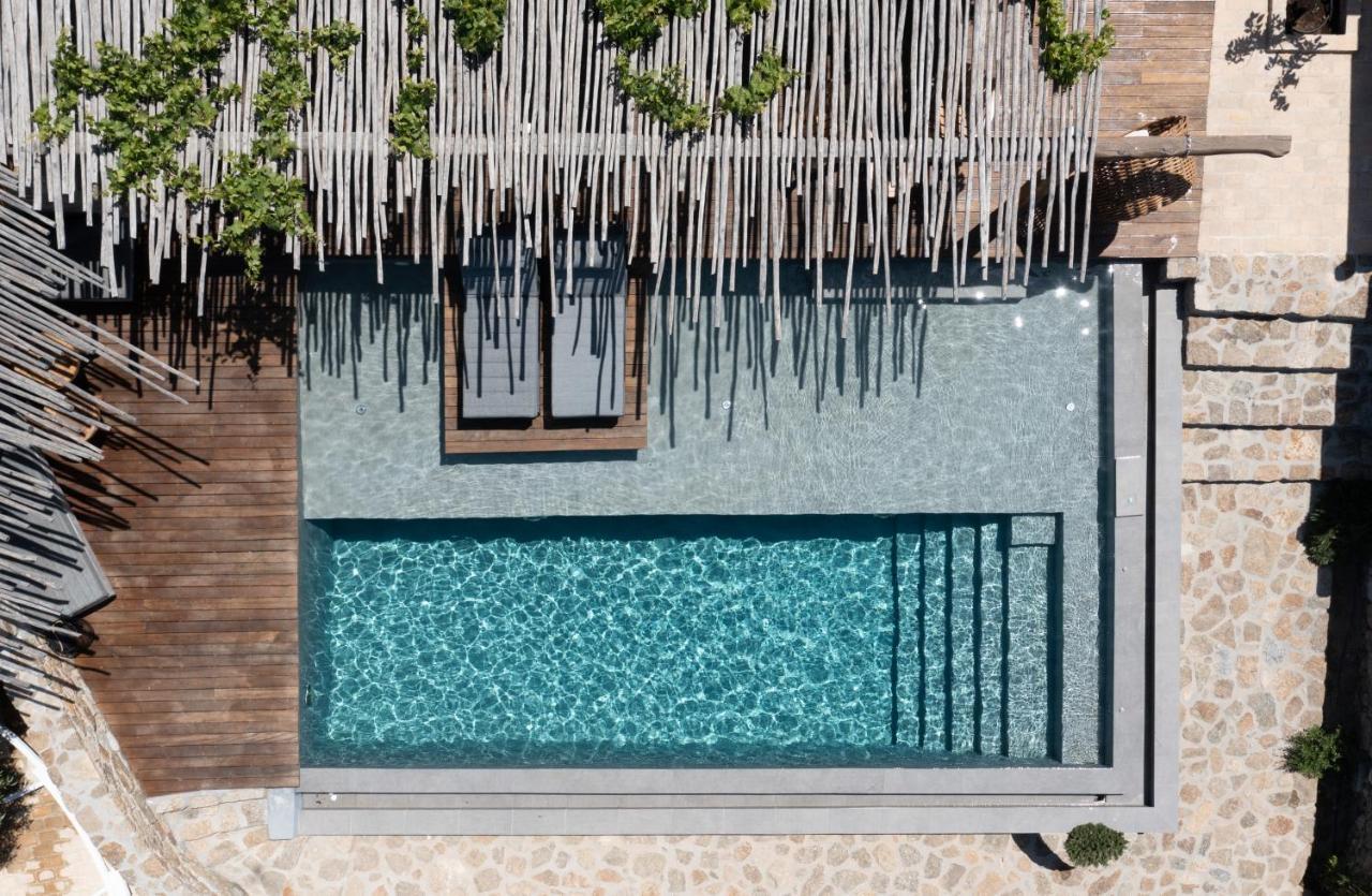 Superior Suite with sharing pool (Loulos)