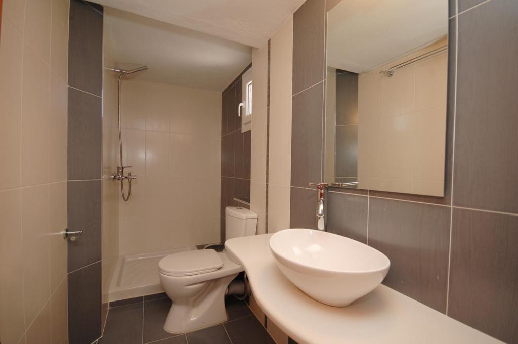 Two-Bedroom Apartment,1580395711:JPEG